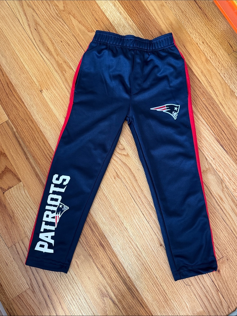 New England Patriots
 Navy Athletic Joggers with Red Side Trim and Team Logo